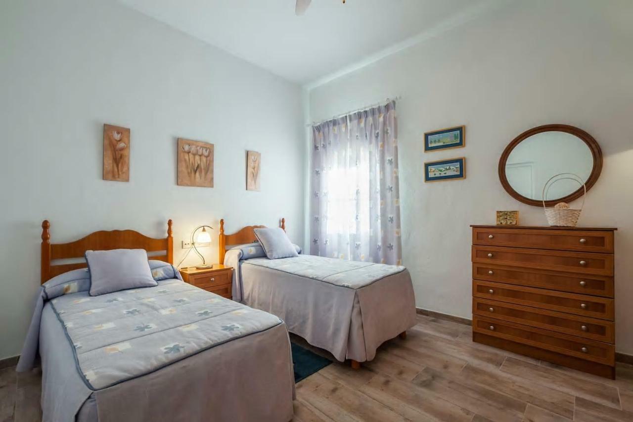 Villa Del Manzano Villanueva del Ariscal ภายนอก รูปภาพ